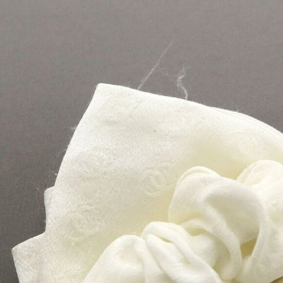 Chanel - Picture 5 of 6